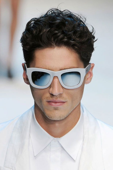 Cool Curly Hairstyles for Men_12