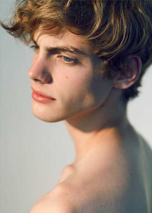 Wavy Hairstyles for Men-12