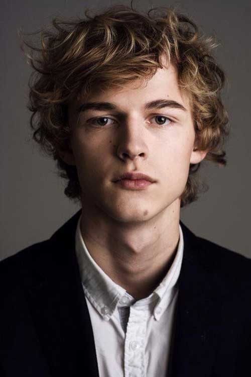 Wavy Hairstyles for Men-13
