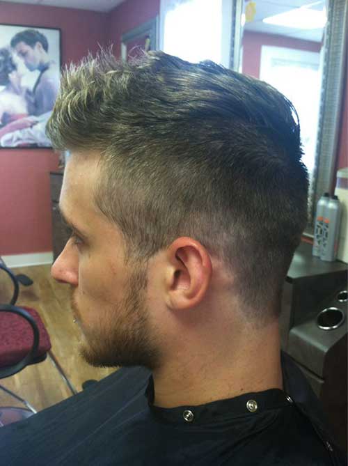 Good Short Haircuts for Guys-17