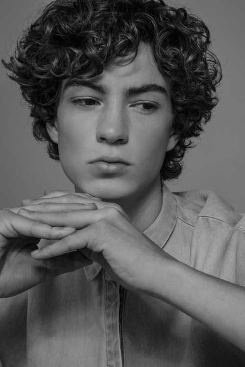 Men with Curly Hairstyles-11