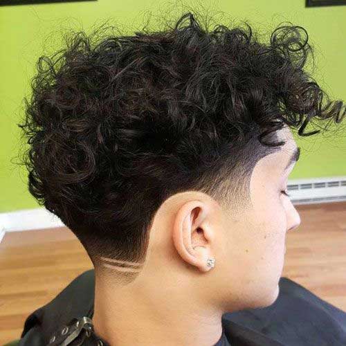 Men with Curly Hairstyles