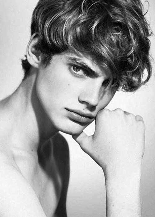 25-best-haircuts-for-wavy-hair-men